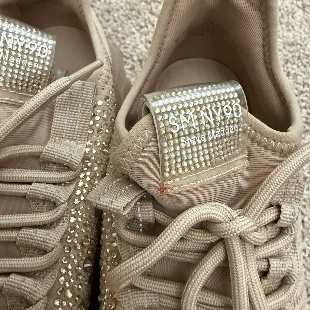 Stylish Beige Women's Sneakers - Picture 3 of 9